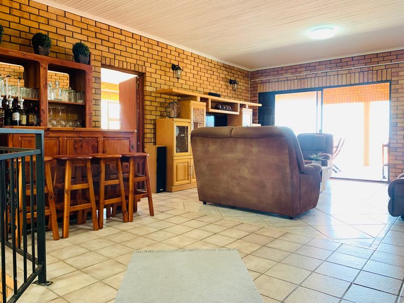 7 Bedroom Property for Sale in Noorsekloof Eastern Cape